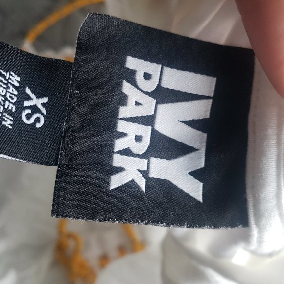 IVY PARK TSHIRT (XS) - Picture 3 of 4